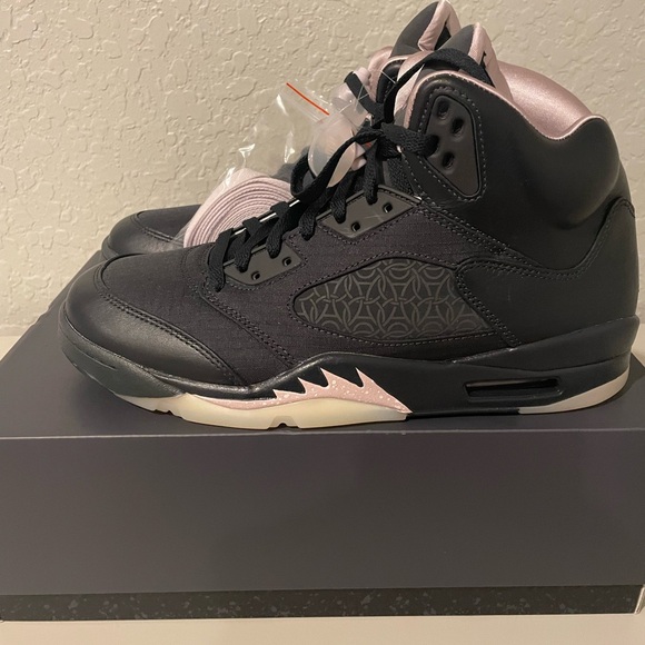 Paris Saint-Germain x Air Jordan 5 Retro Off Noir HQ3004-001 Size 10 - Picture 3 of 7